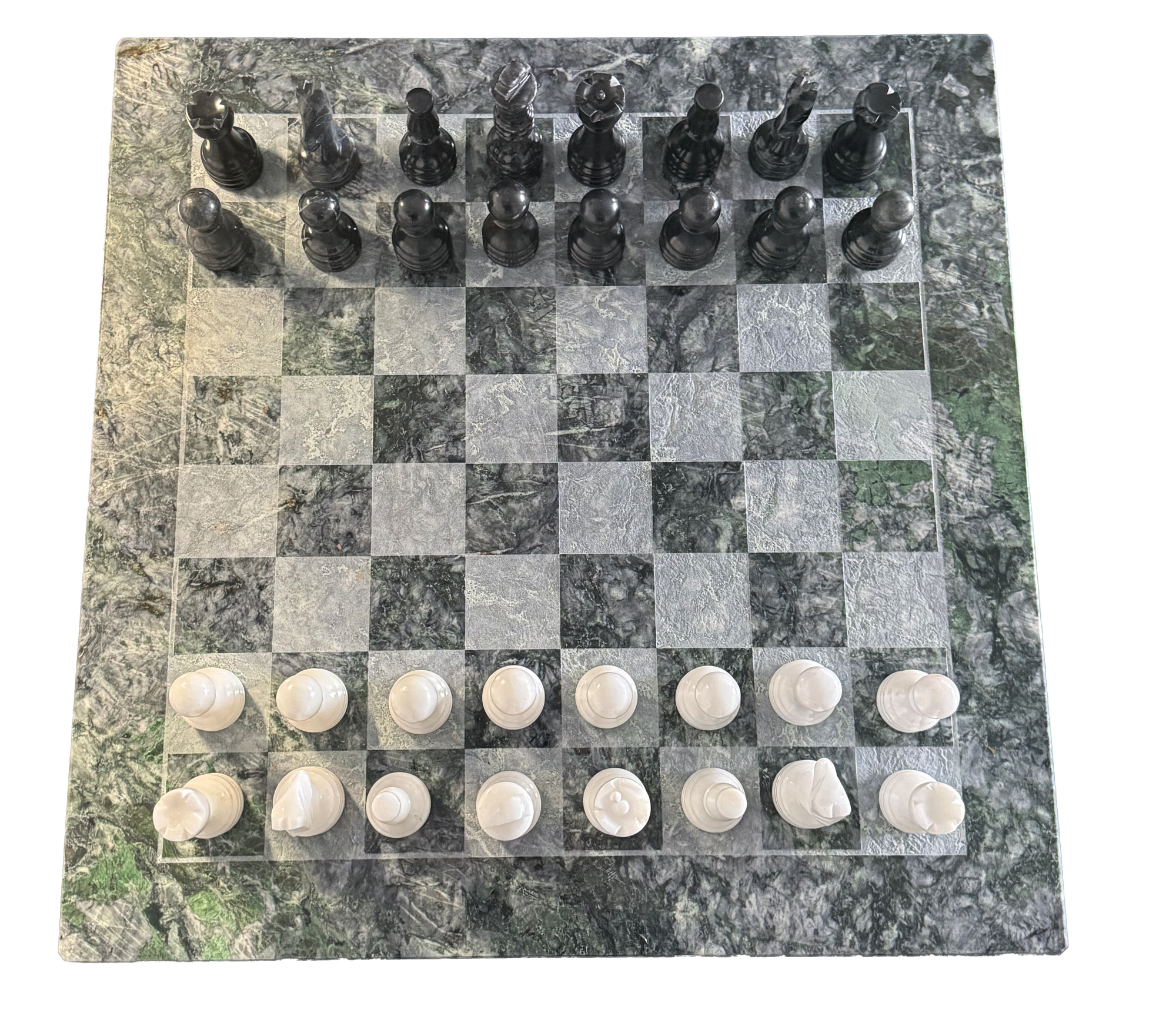 Échiquier en Vert d’Orezza – Pièces sculptées